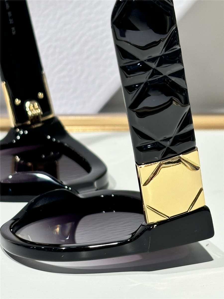 D10r lady fashion show sunglasses