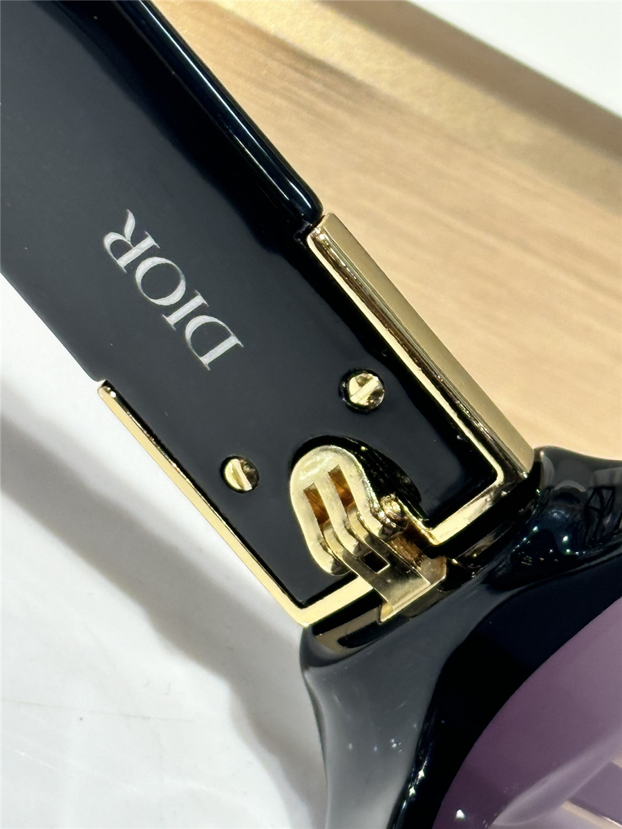 D10r lady fashion show sunglasses