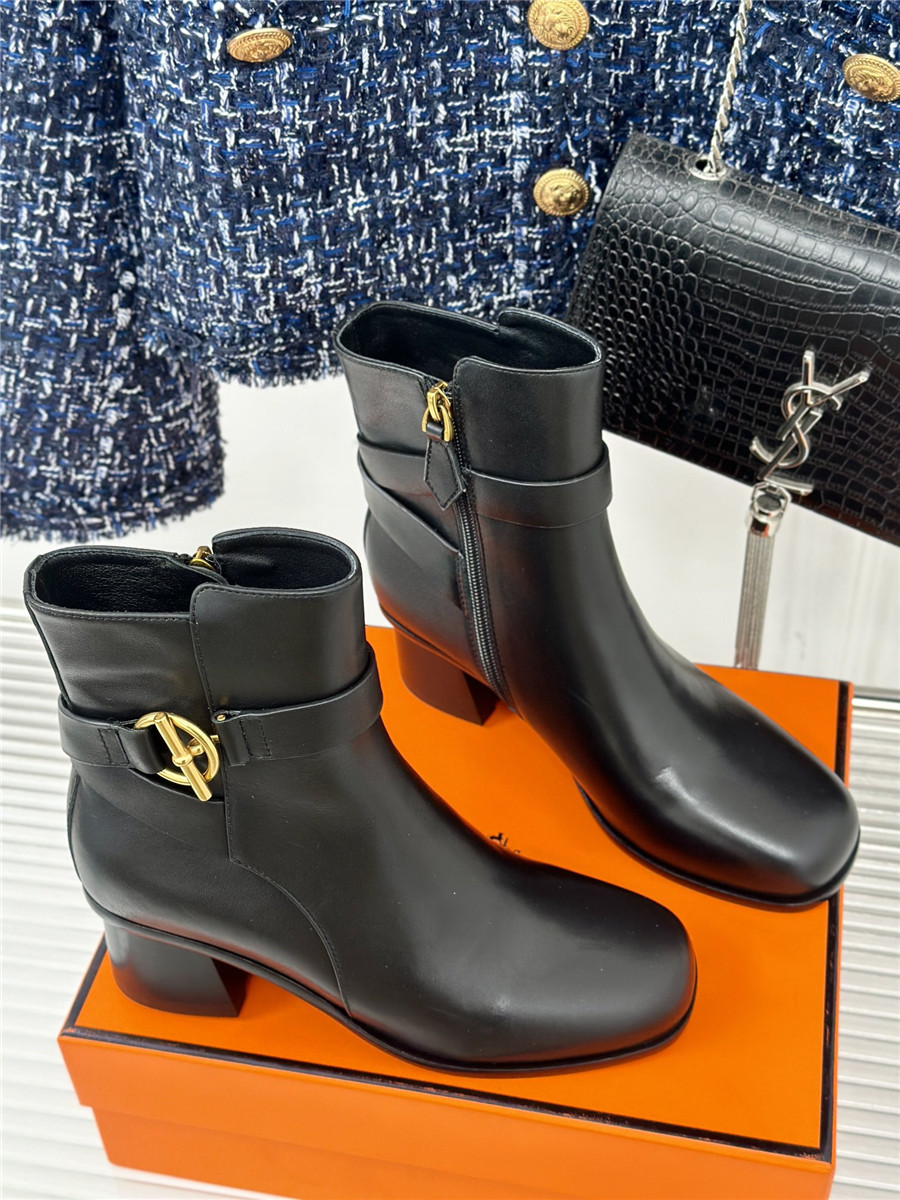 H**me5 chunky heel ankle boots