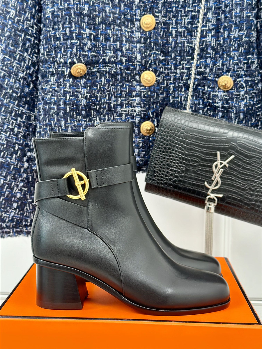 H**me5 chunky heel ankle boots