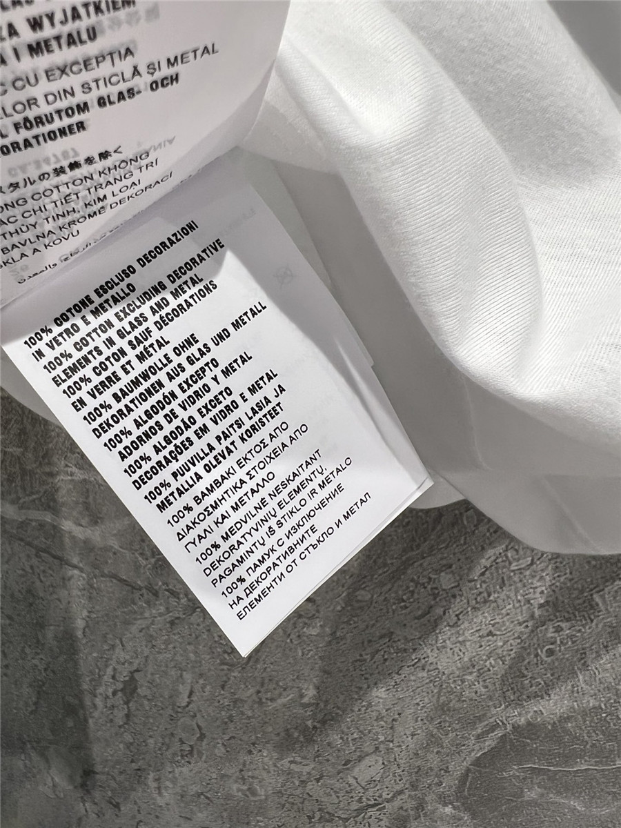 pra*a D1am0nd triangle logo t shirt