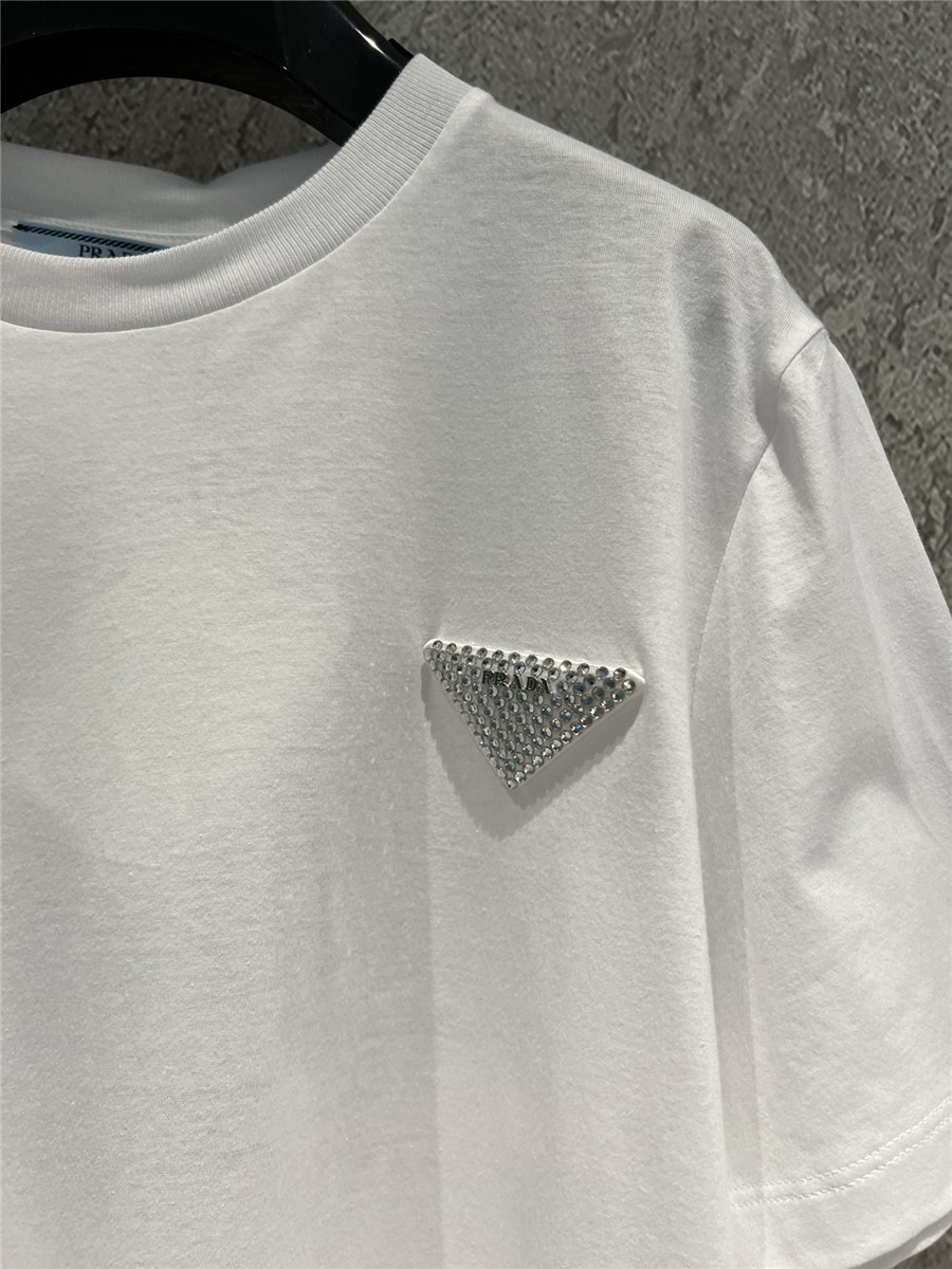 pra*a D1am0nd triangle logo t shirt