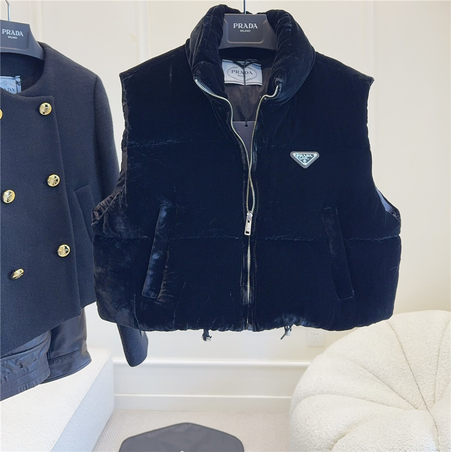 Pra*a velvet down vest