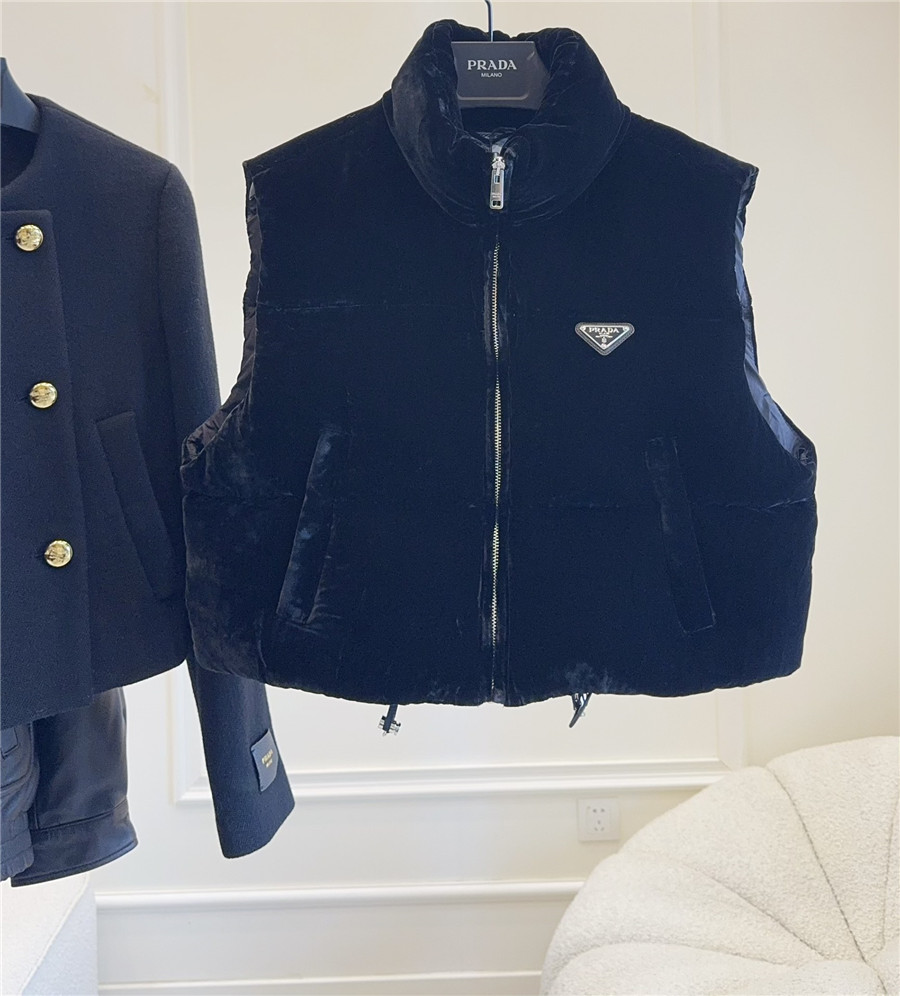 Pra*a velvet down vest
