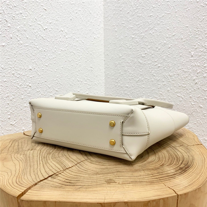 b0tt*ga Ven*ta arco 33 bag