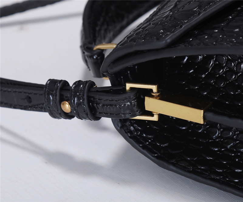 Sa1nt Lau*nt medium cassandra croc-effect bag