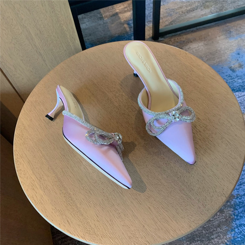 &  Rhinestone bow half drag high heels