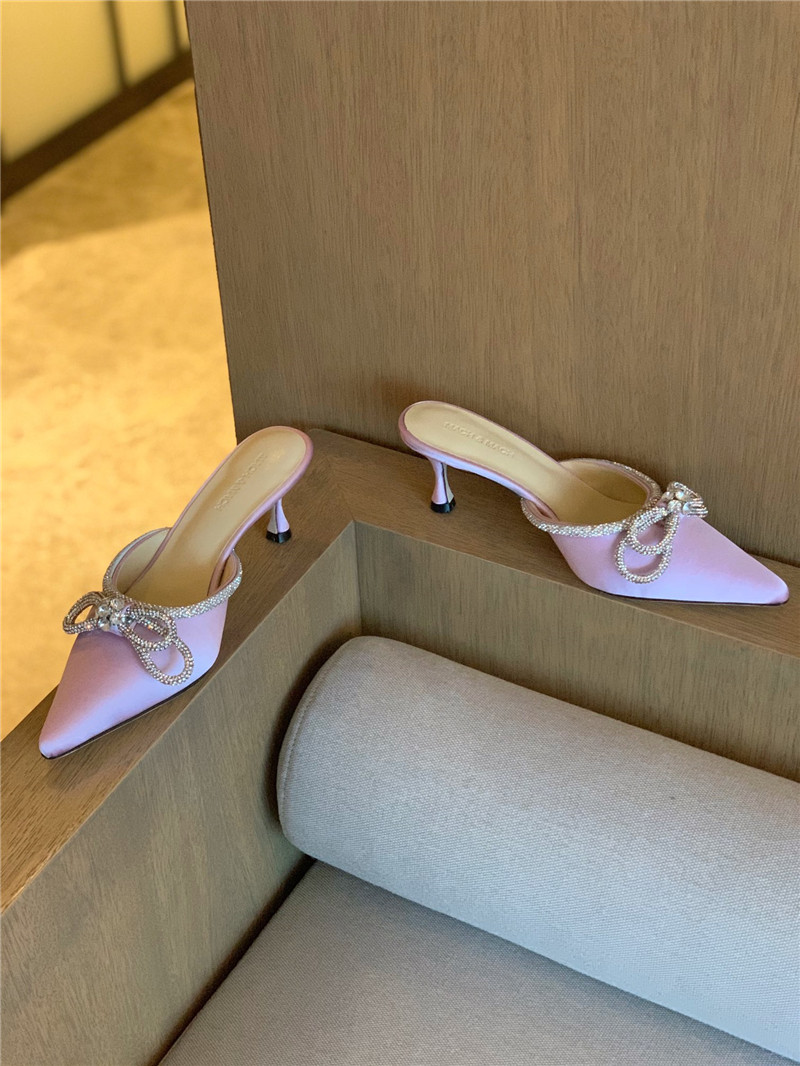 &  Rhinestone bow half drag high heels