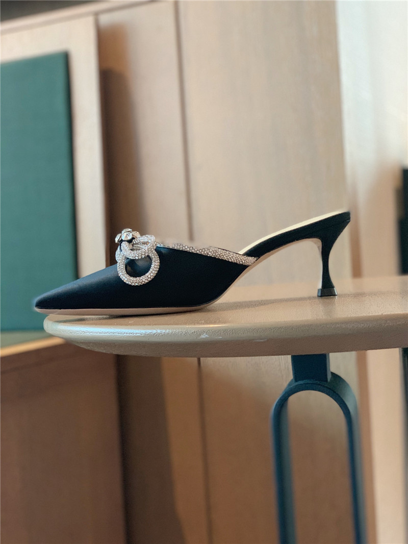 &  Rhinestone bow half drag high heels
