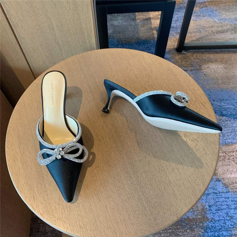 &  Rhinestone bow half drag high heels