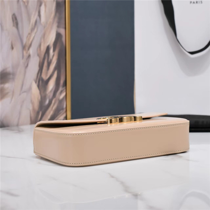 Ce1i*e triomphe chain shoulder bag in pink