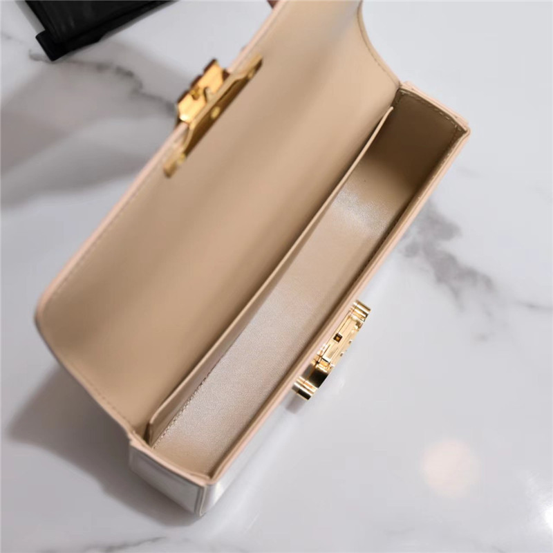 Ce1i*e triomphe chain shoulder bag in pink