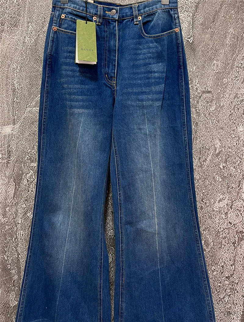 Gvc*1 high waist embroidered logo jeans