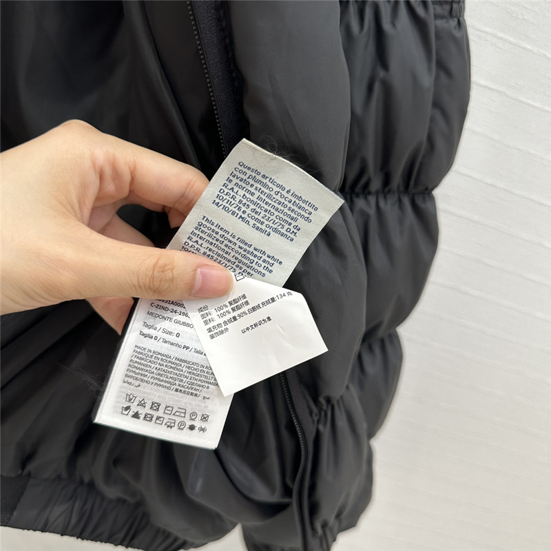 Moncler Medonte Short Down Jacket