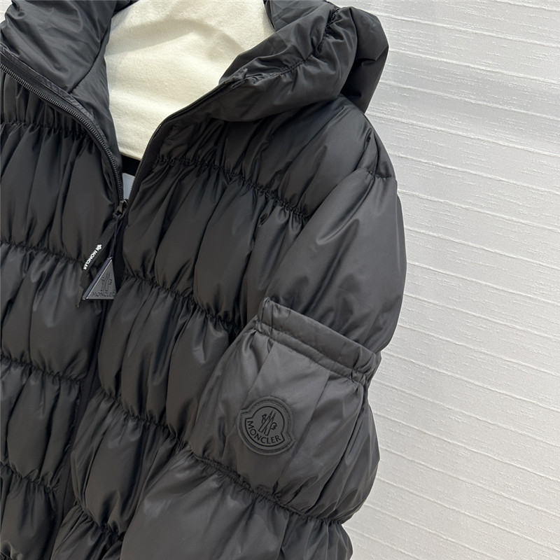 Moncler Medonte Short Down Jacket
