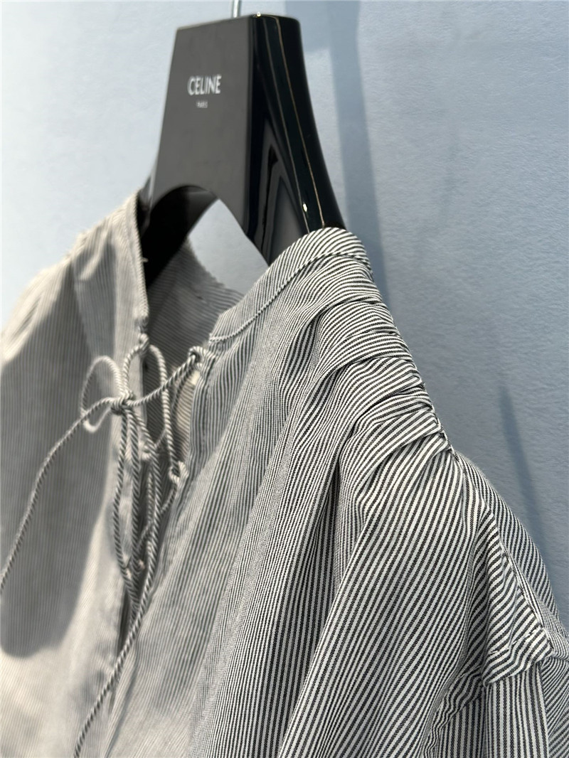 Ce1i*e logo striped arc de triomphe tie shirt