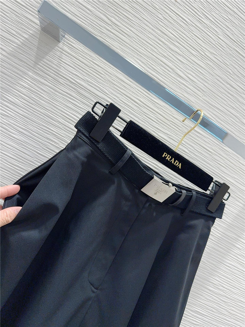 Pra*a mid-century style skirt