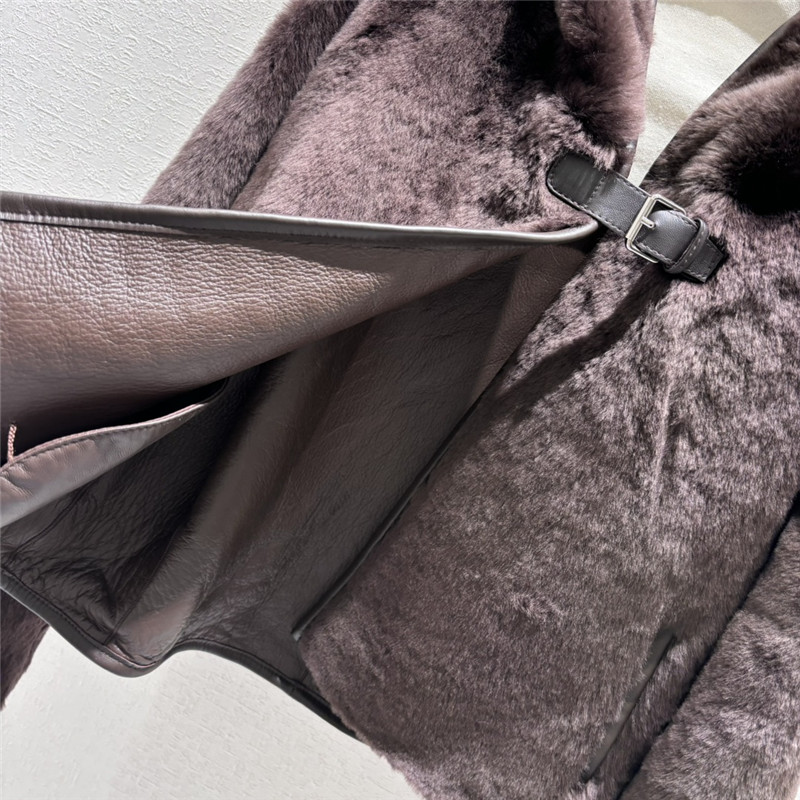 H**me5 short shearling jacket