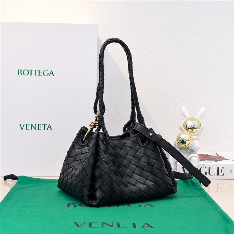 b0tt*ga Ven*ta parachute leather shoulder bag