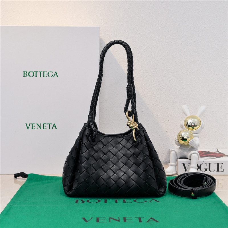 b0tt*ga Ven*ta parachute leather shoulder bag