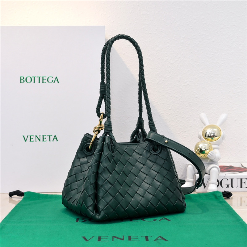 b0tt*ga Ven*ta parachute leather shoulder bag