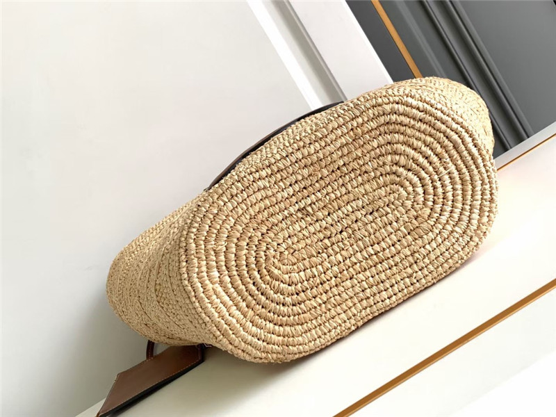 Ce1i*e classic panier bag in raffia and calfskin