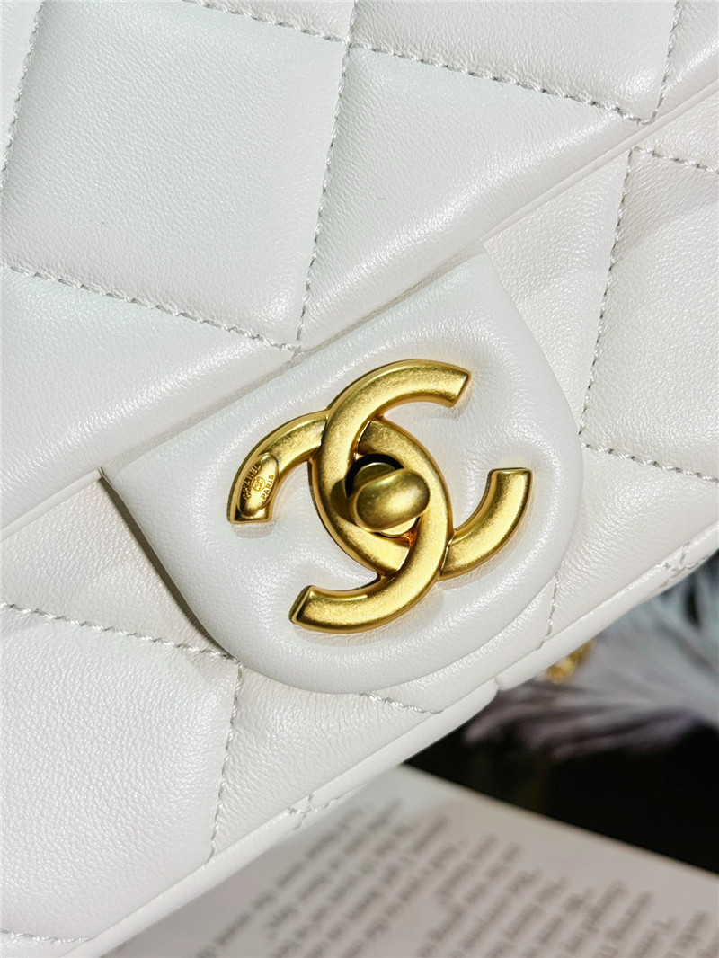 Ch**el classic pearl white cf bag