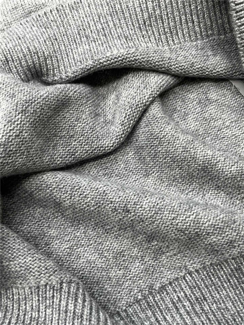 Gvc*1 jacquard lettering sweater