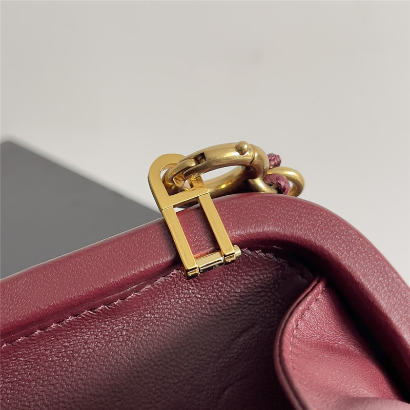 b0tt*ga Ven*ta wine red knot clutch
