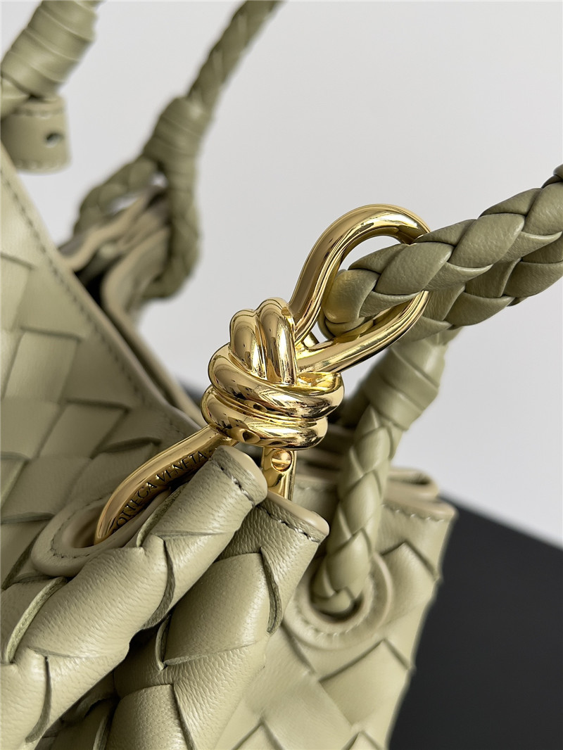 b0tt*ga Ven*ta small andiamo parachute bag in green