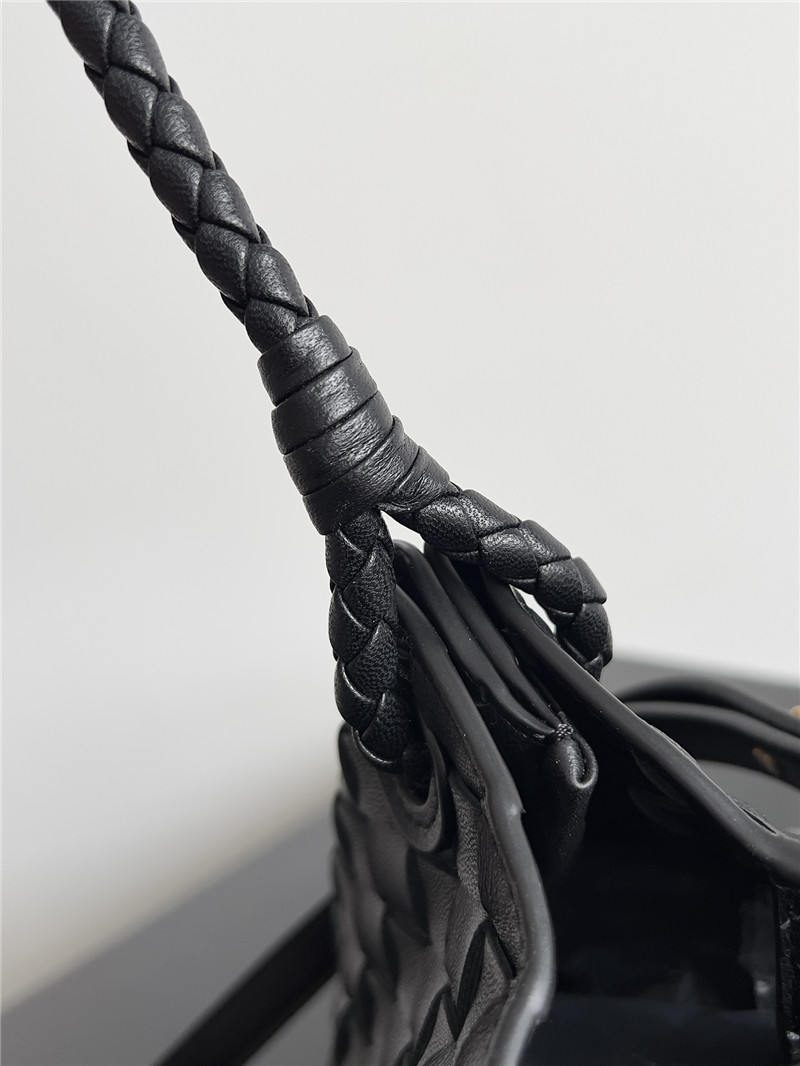 b0tt*ga Ven*ta small andiamo parachute bag in black