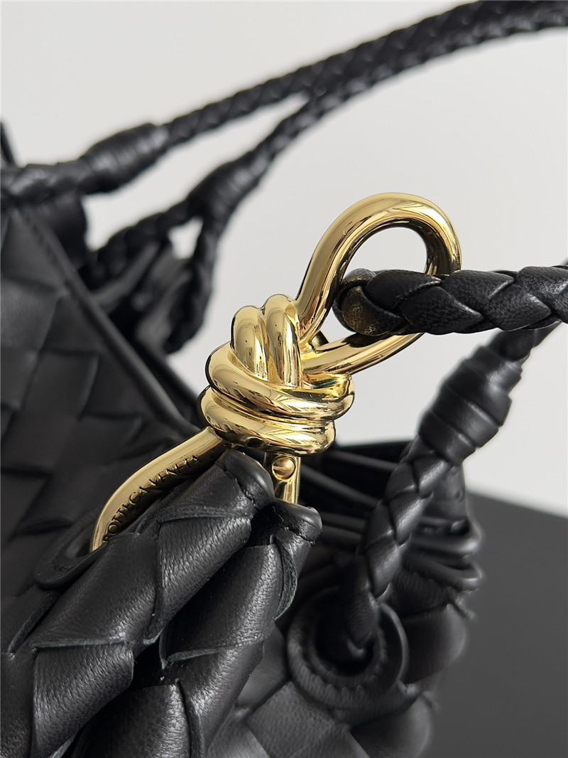 b0tt*ga Ven*ta small andiamo parachute bag in black