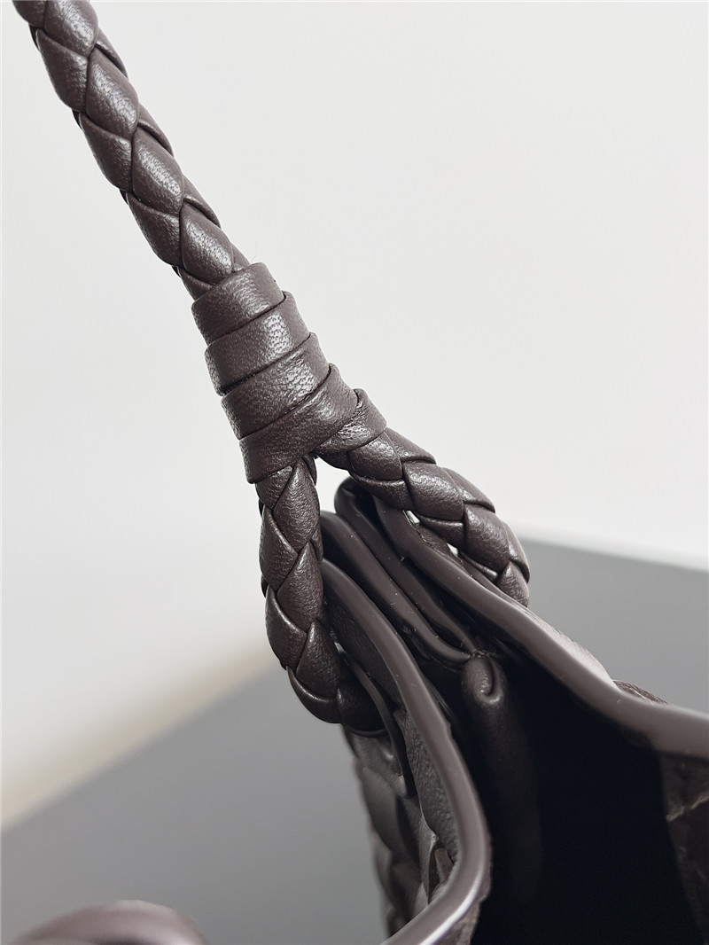 b0tt*ga Ven*ta andiamo parachute bag in brown