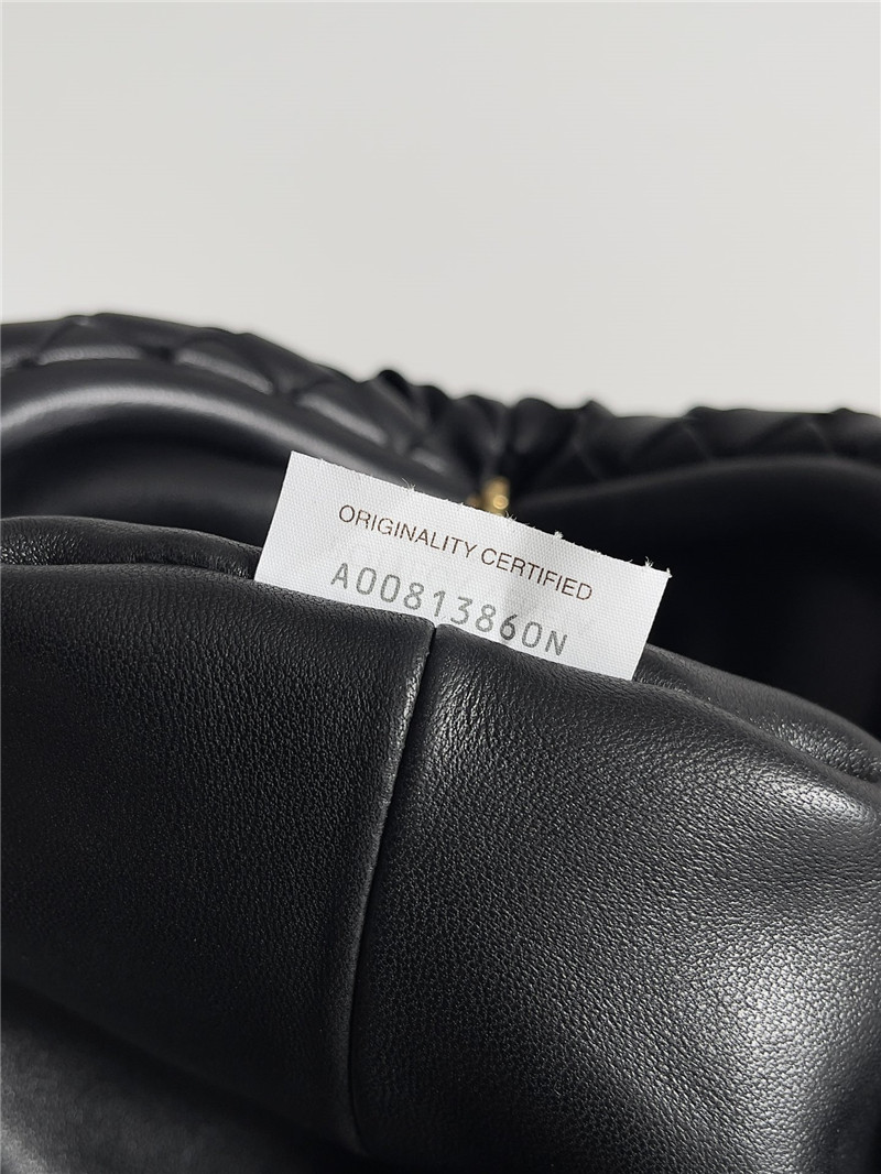 b0tt*ga Ven*ta lauren clutch