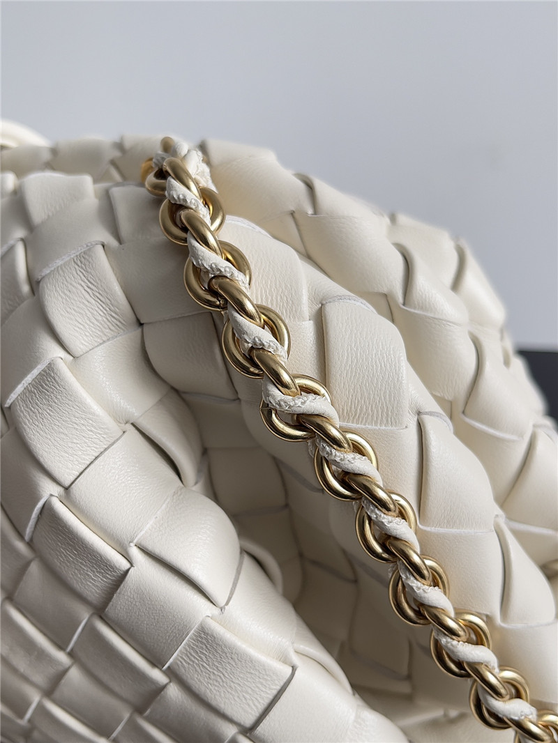 b0tt*ga Ven*ta lauren clutch