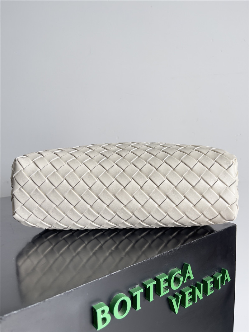 b0tt*ga Ven*ta lauren clutch