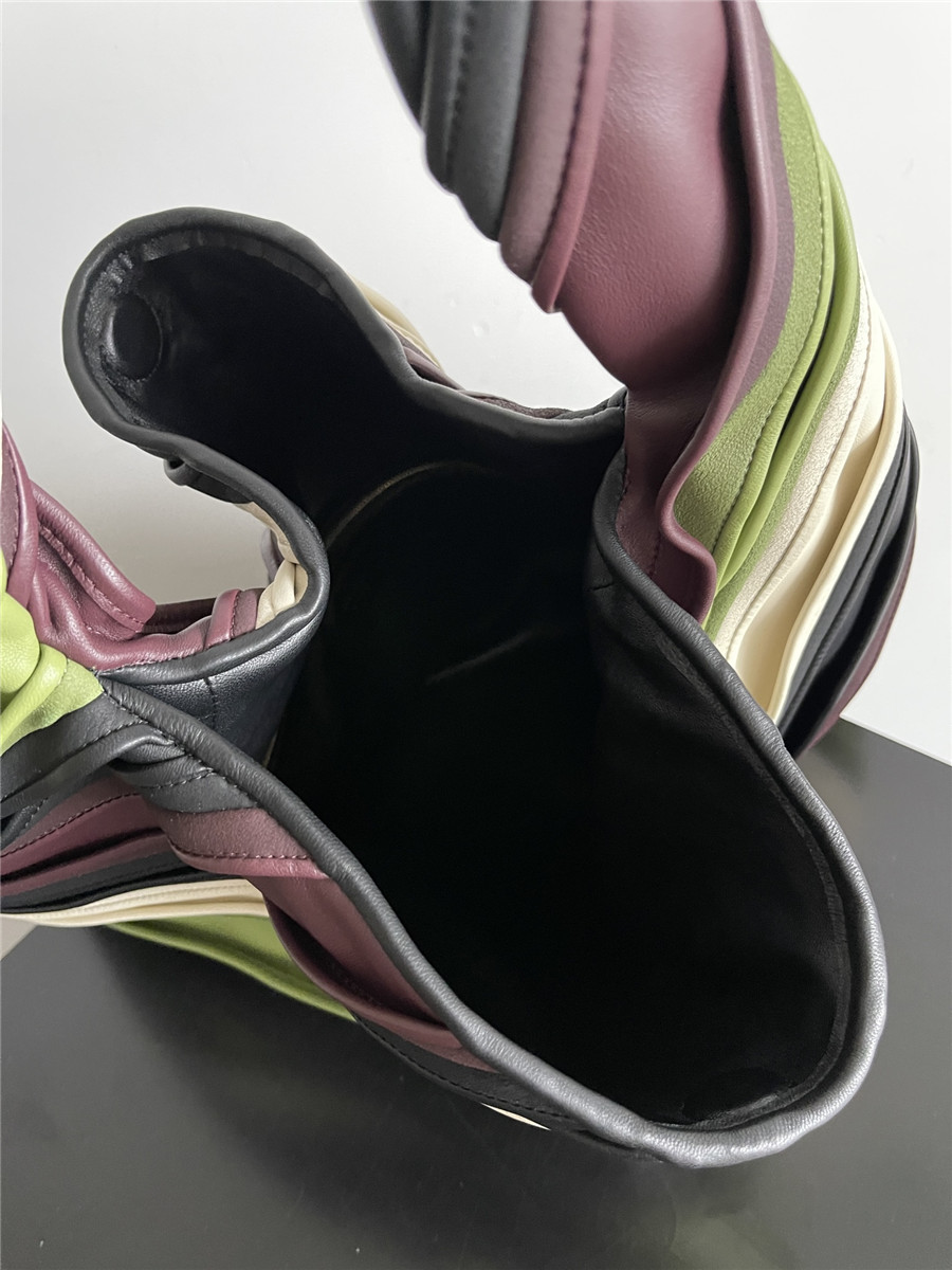 b0tt*ga Ven*ta hop large leather tote bag