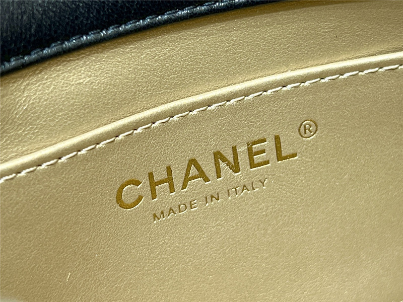 Ch**el logo pearl chain bag small