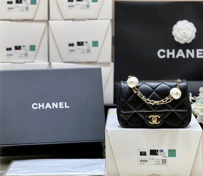 Ch**el logo pearl chain bag small