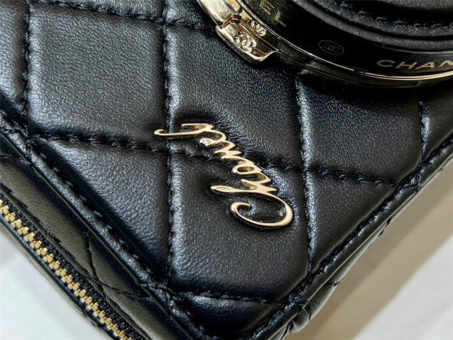 Ch**el camera mirror crossbody bag