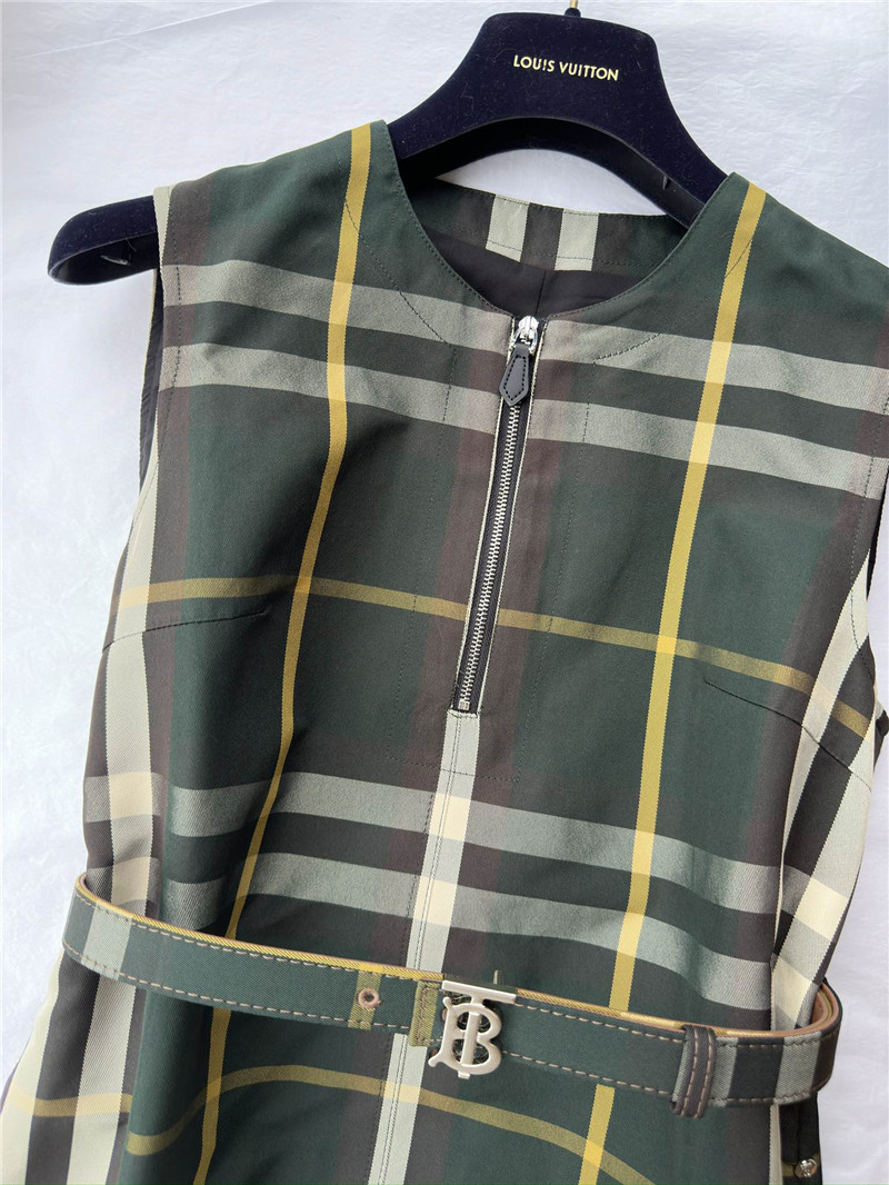 Burberry Ink Green Check Sleeveless Vest Skirt