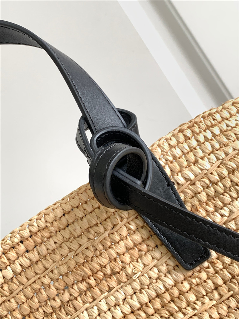 Ce1i*e teen plant cowhide classic basket bag