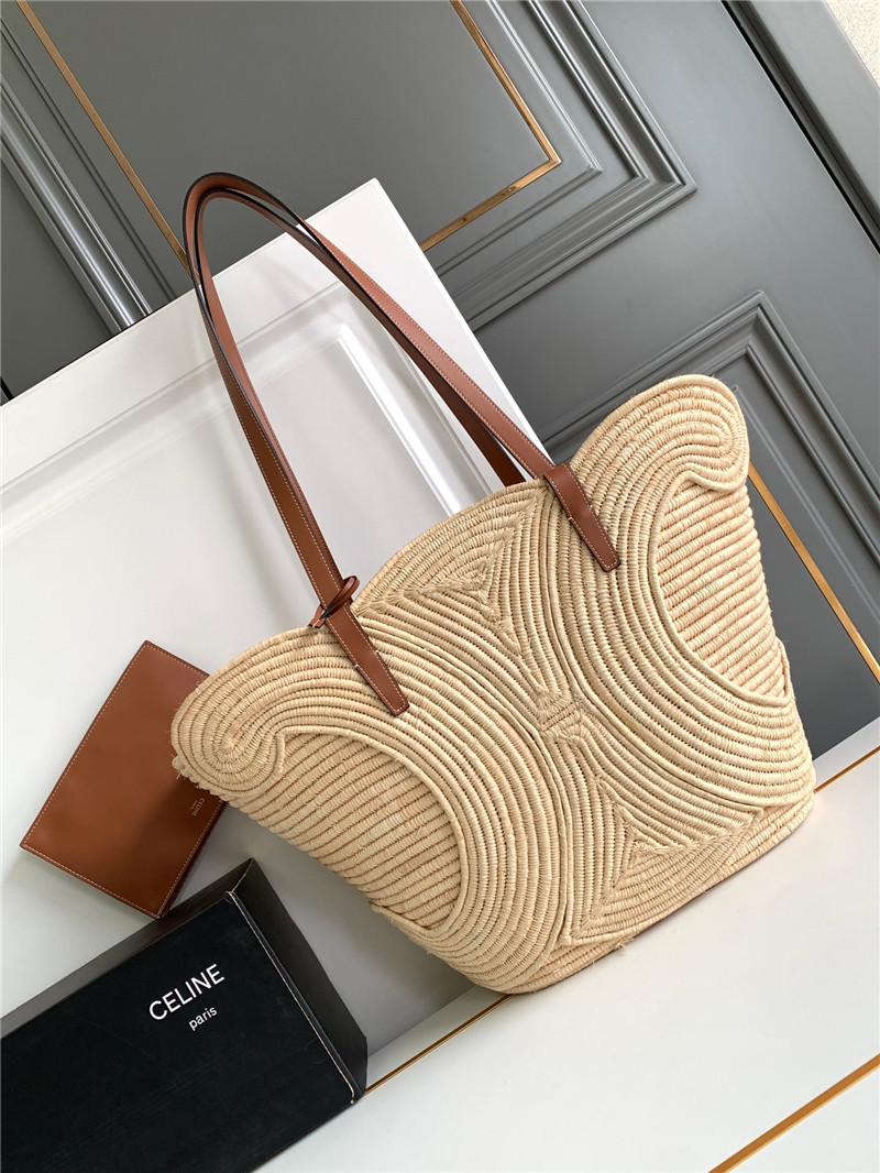 Ce1i*e triomphe classic panier bag
