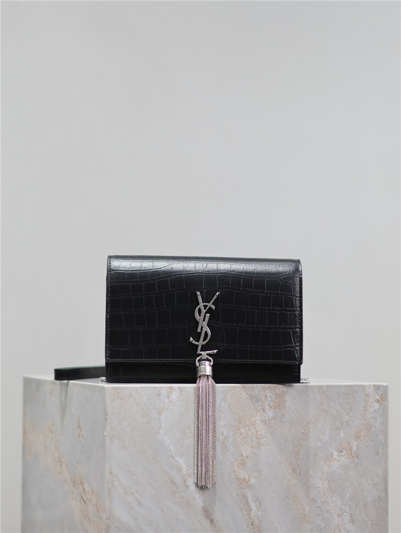 Y51 kate tassel bag with silver buckle