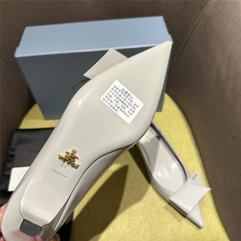 Pra*a new spring and summer sandals