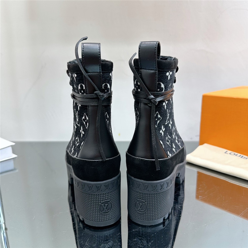 l0vis Vvtt0n monogram denim platform desert boots
