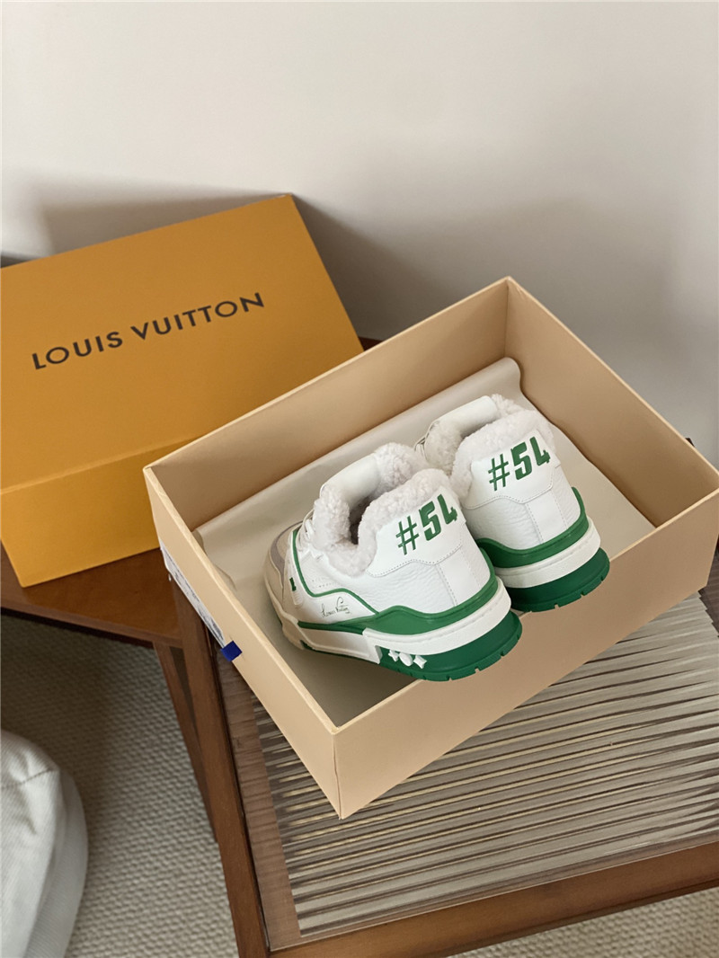 l0vis Vvtt0n lv trainer fur sneakers in white