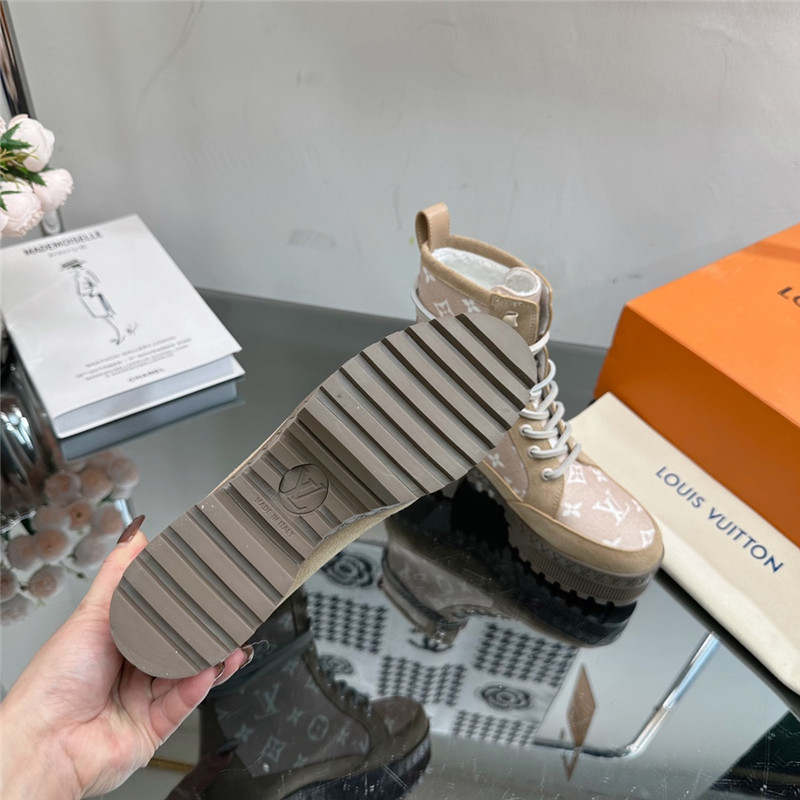 l0vis Vvtt0n suede calfskin monogram desert boots