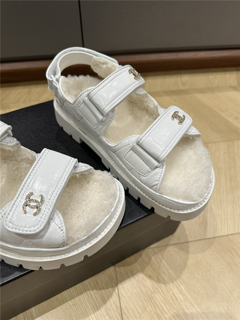 Ch**el new wool beach sandals