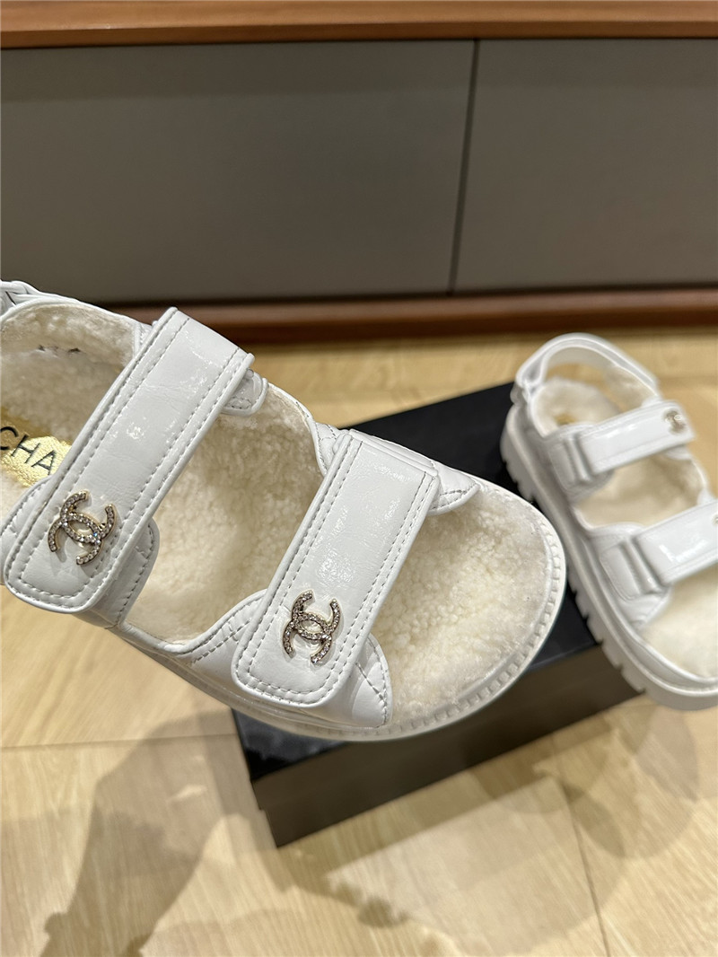 Ch**el new wool beach sandals